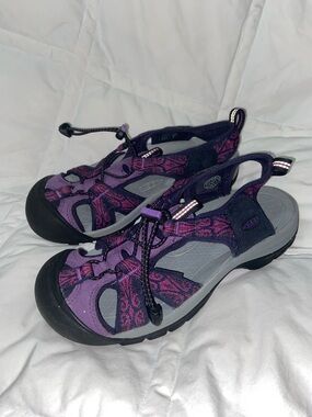 Like new Keen Venice H2 hiking sport water shoe